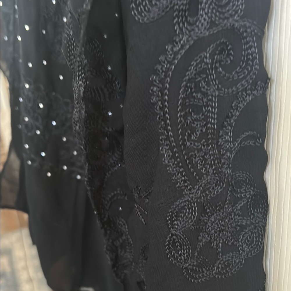 Silver studs and a beautiful laced backing Black Studded Shawl - Picture 8 of 14
